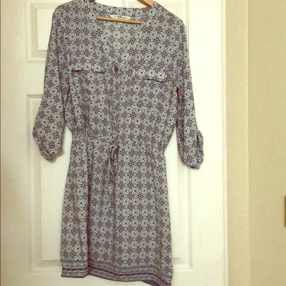 Max studio roll sleeve dress